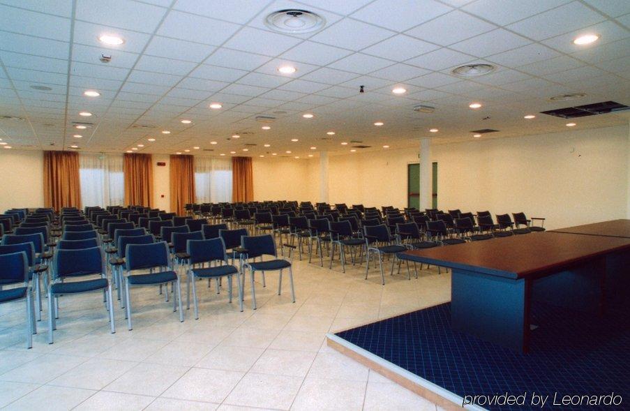 פיאנצה Hotel Gallia מתקנים תמונה