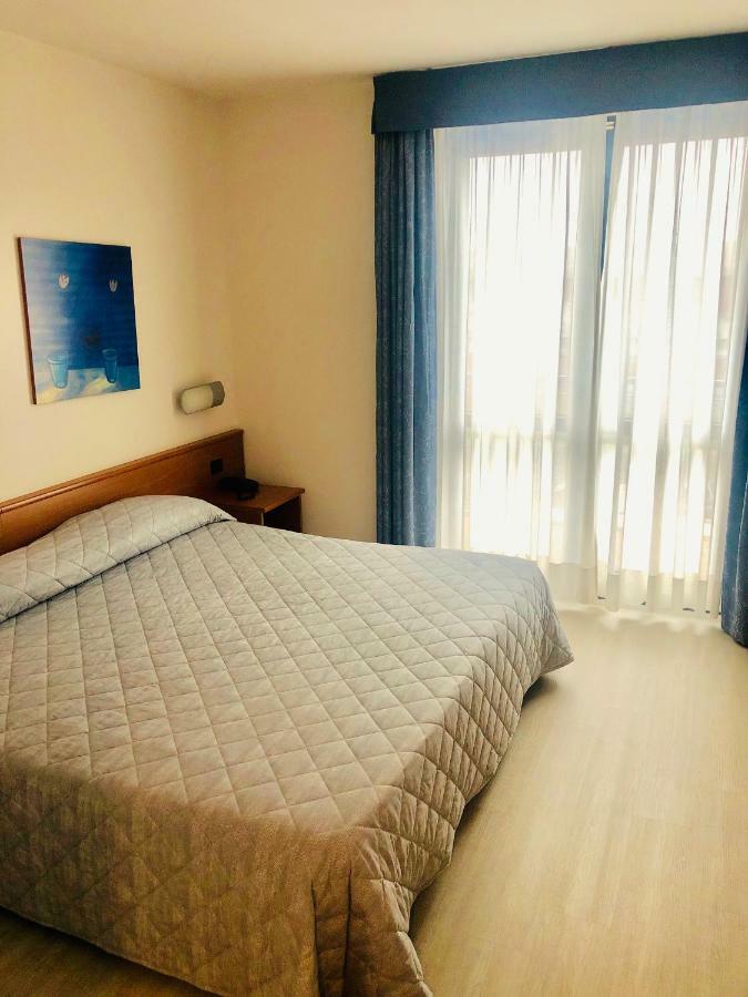 פיאנצה Hotel Gallia מראה חיצוני תמונה